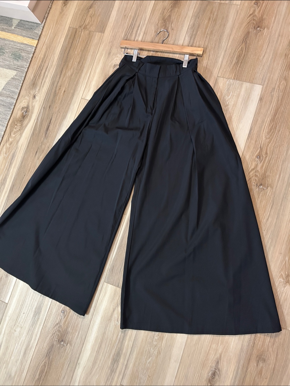 Uoozee High-Waist Black Wide-Leg Pants